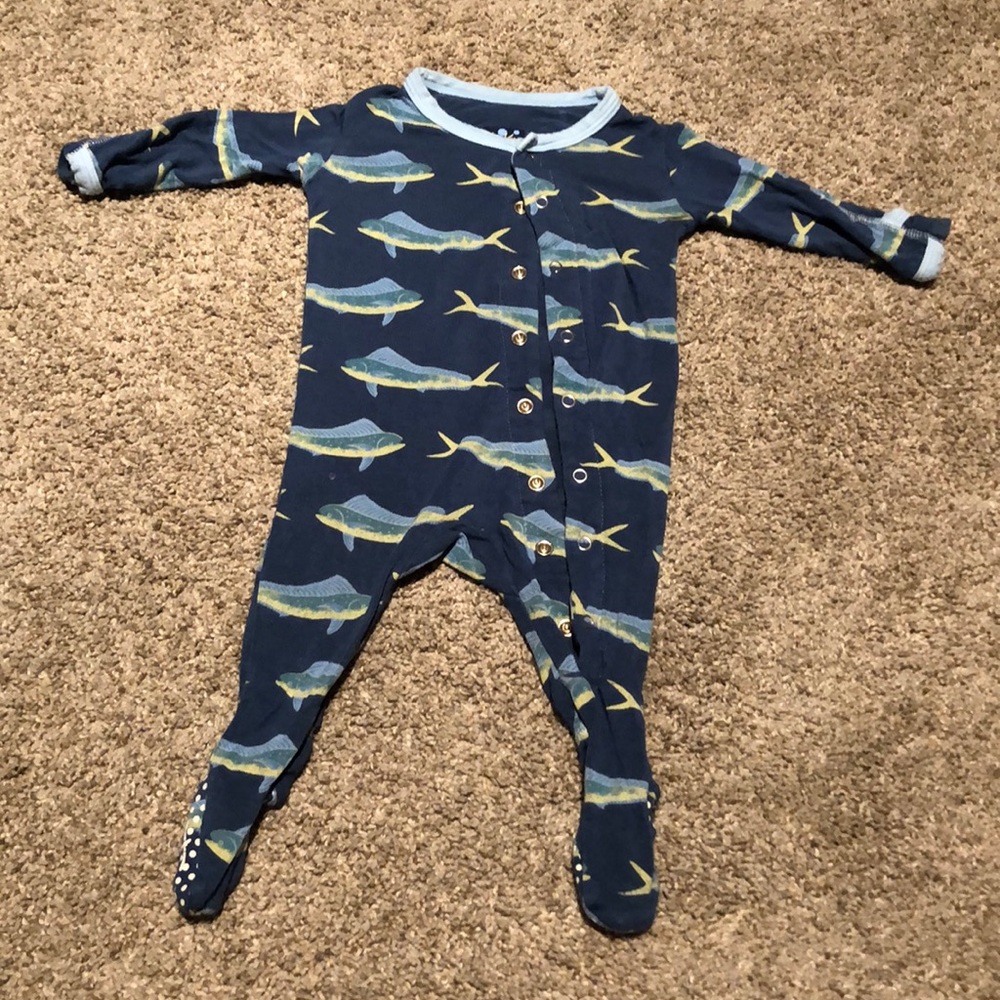 Kickee pants footie